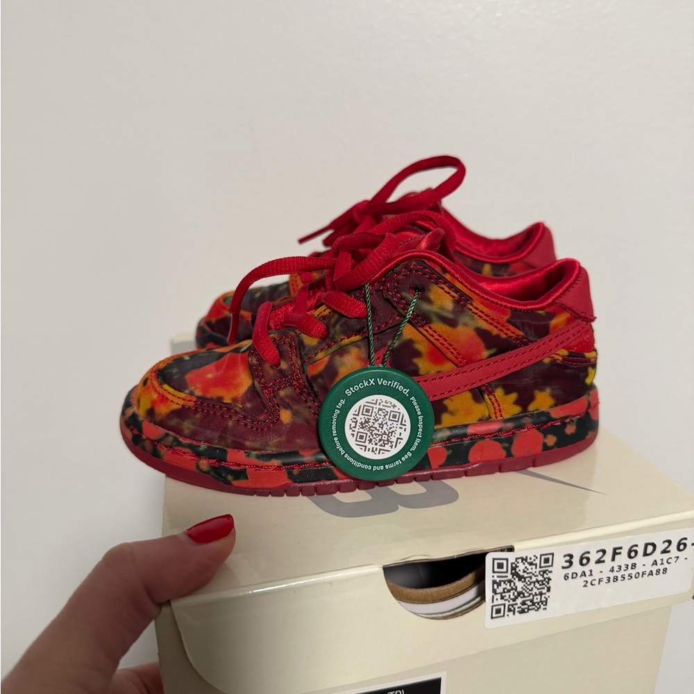 Nike Dunks - Picture 1 of 5